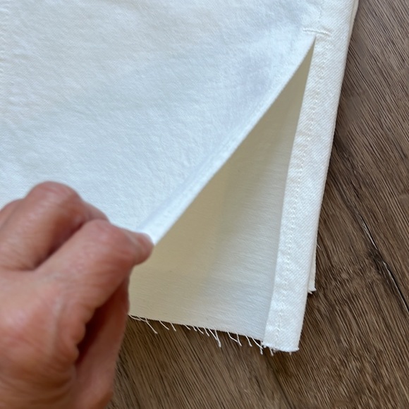 Gap white denim size 29/8 loose mid rise - Picture 3 of 6